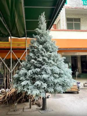 High Realistic Large Size Artificial Cedar Tree Natural Crack Bark Greenery for Coffee Shop Resort Interior Exterior Decor