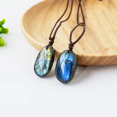 Hot Sale Healing Stone Natural Irregular Crystal Stone Bule Moonstone Pendant Fashion Necklace