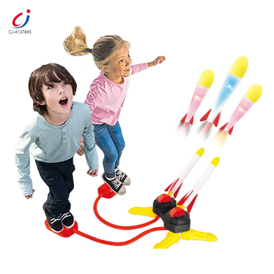 Chengji Pressed Rocket Launcher Kids Summer Outdoor Sports Toy Eva Foam Dual Pedal Rocket Launcher with Lights