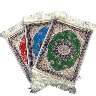 Portable Islamic Prayer Small Mat Classic Pattern Muslim Prayer Rug Small Rug Foldable Prayer Carpet Mat with Tassel