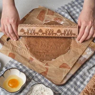 Christmas Kitchen Baking Embossed Wooden Rolling Pin Christmas Pastry Roller Christmas Deer Pattern Rolling Pin