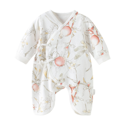 Baby pure cotton crawling clothes are comfortable and safe