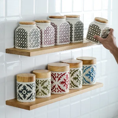 Custom Wholesale Handmade Sealed Ceramic Storage Jar Kitchen Large Coffee Bean Storage Jars with Lid Ceramic Canister Set