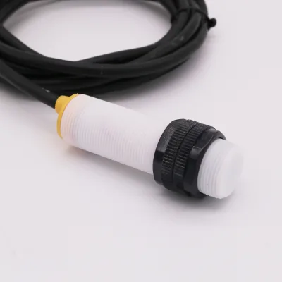 PTFE Housing m18 10-30vdc 8mm 2m Silicone Cable Extended Temperature Capacitive Proximity Sensor