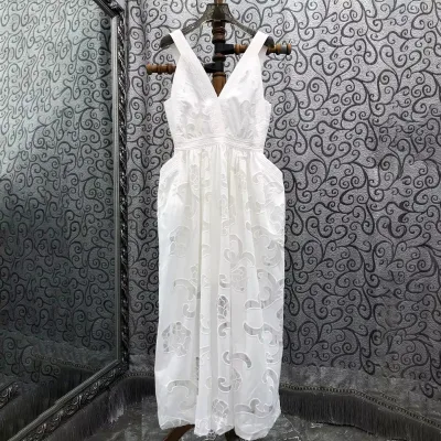 Sexy V-Neck Long Dress 2026 Summer Designer Fashion Lady Flower Embroidery Pocket Patchwork Sleeveless Long White Dress Club